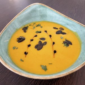 Read more about the article herbstliche Kürbissuppe