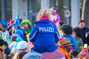 Mehr über den Artikel erfahren Turnhallenregelung Karneval 2025