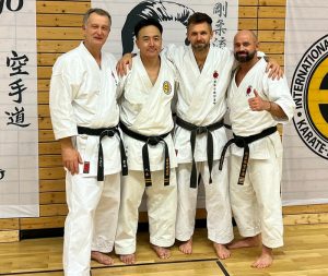 Die Trainer des Internationalen Karatelehrgangs in Neuss: (v.l.) Simo Tolo, Akihito Yagi, Martin Kudzia und Christof Kandora. Foto: Raphael Schlimbach