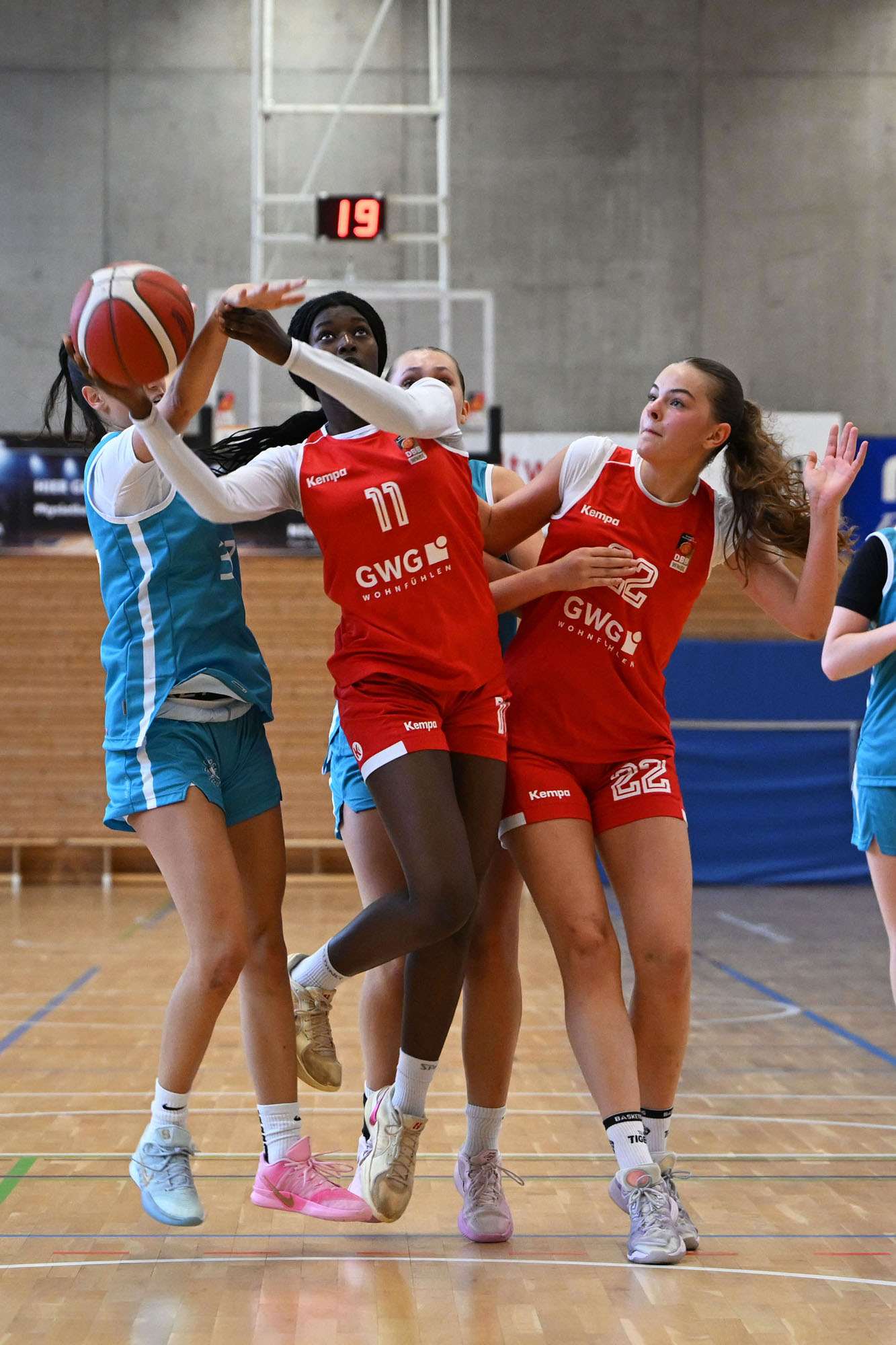 Mehr über den Artikel erfahren WNBL UPDATE: In einem spannenden Spiel wird die Neusser Aufholjagd leider nicht belohnt