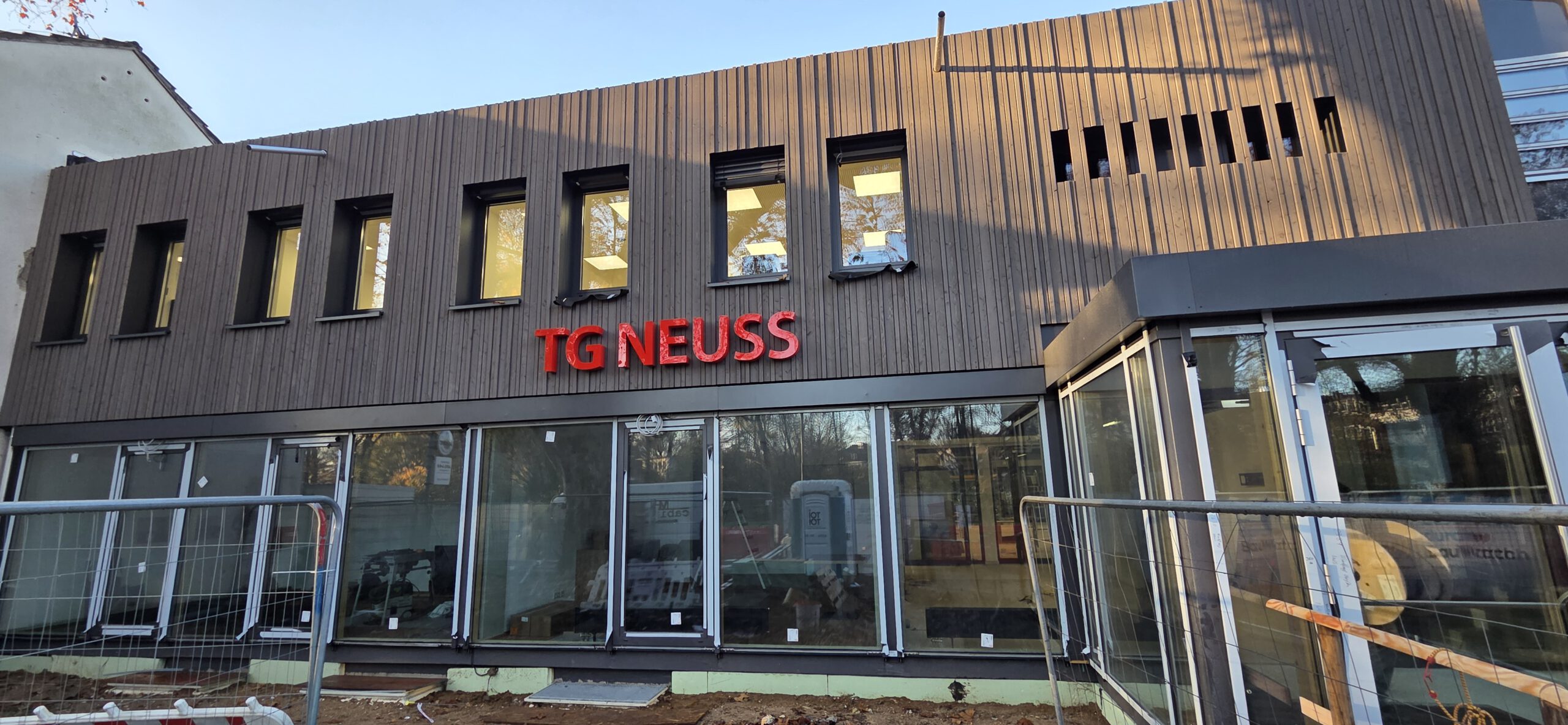 Du betrachtest gerade Öffnungszeiten Geschäftsstelle und Parkplatz