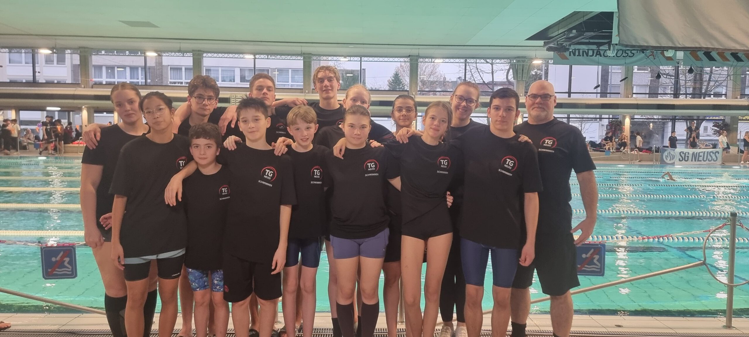 Mehr über den Artikel erfahren Formtest gelungen: Erfolgreiches Wettkampfwochenende in Neuss