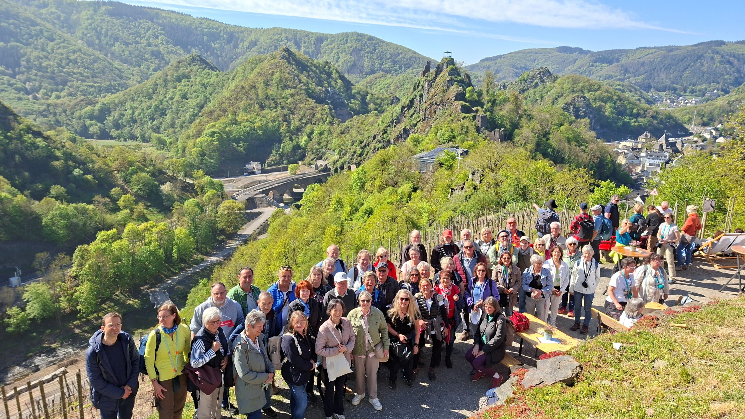 Du betrachtest gerade Rotweinwanderweg – Wandern, Wein und Flammkuchen satt