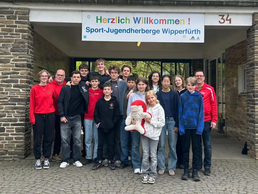 Du betrachtest gerade Bericht zum Schwimm-Trainingslager